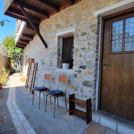 Guest House Mangalem Berat Exterior photo