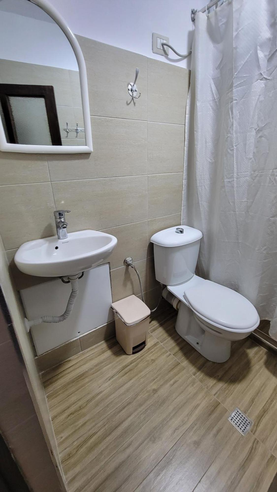 Guest House Mangalem Berat Exterior photo
