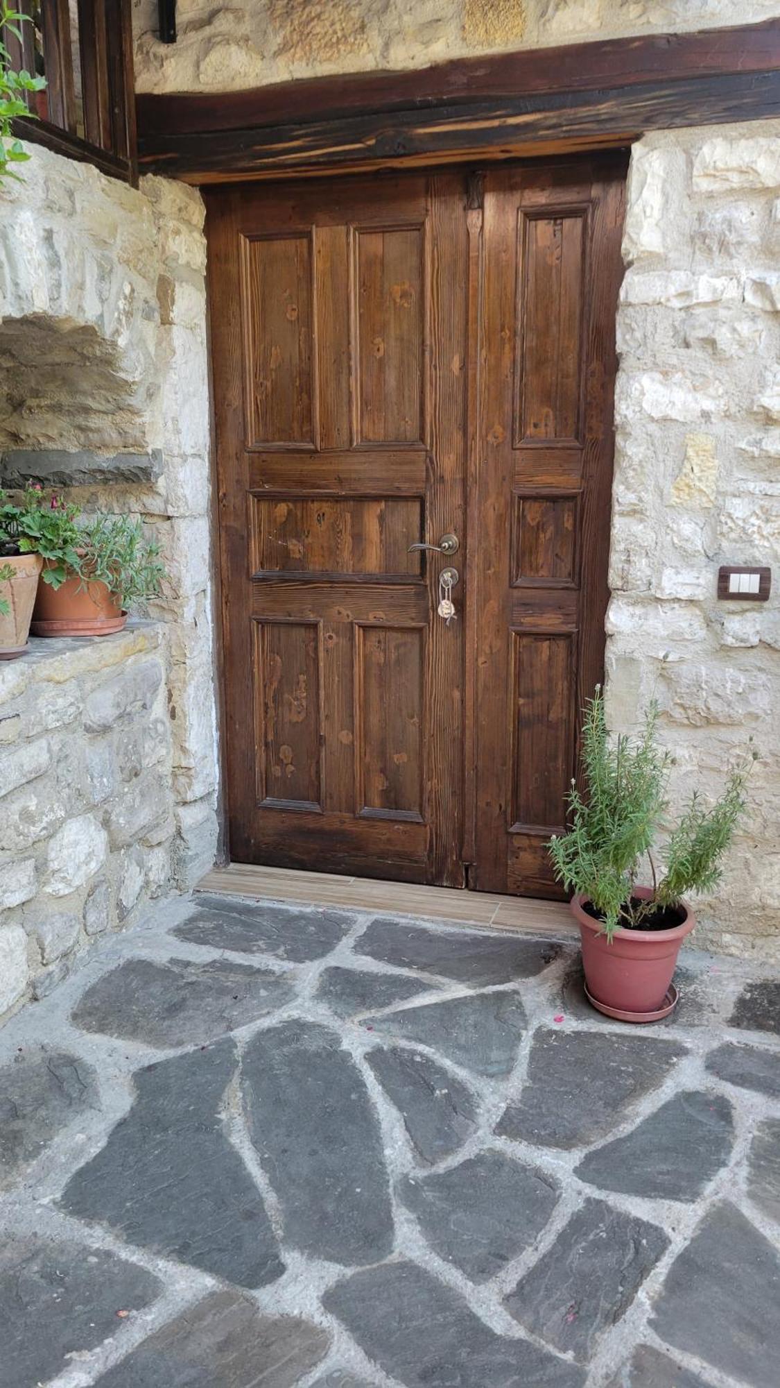 Guest House Mangalem Berat Exterior photo